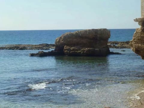 Maqaad el Meer (The Prince's Seat Rock) — photograph 6