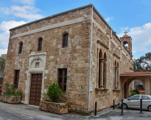 Our Lady of the Yard Church — photograph 2
