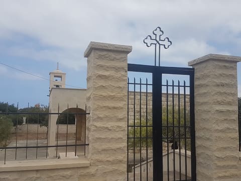 Saint Takla Church — photograph 4