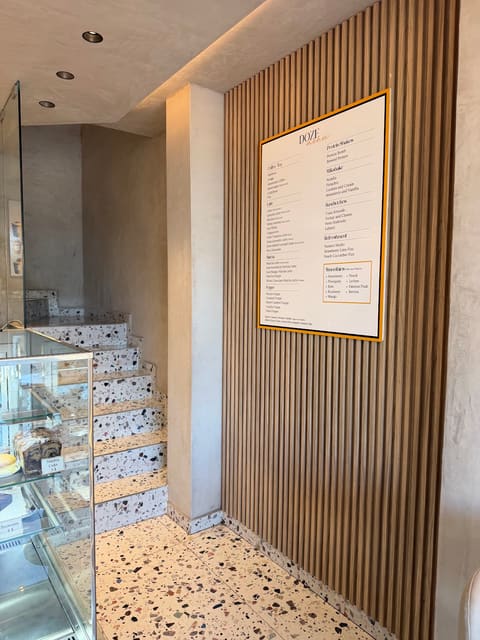 Doze Coffee shop — photograph 5