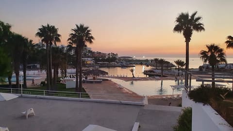 Marina Del Sol — photograph 4