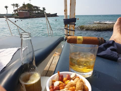 Kuanos beach bar — photograph 6