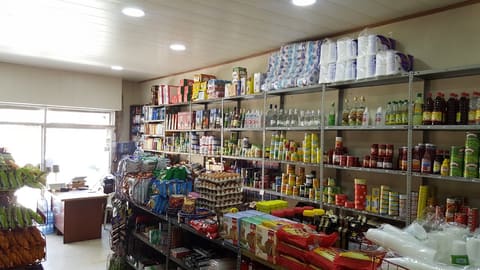 Mini Market Youssef Damaa — photograph 3