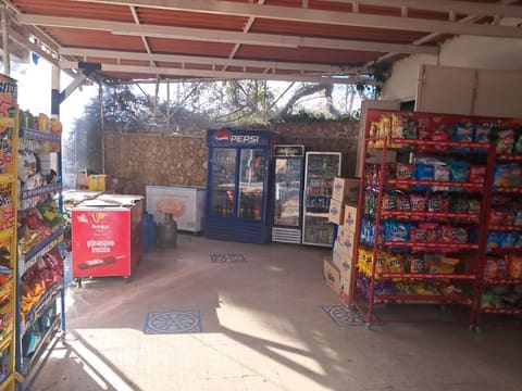 EM ZAKOUR MARKET — photograph 3