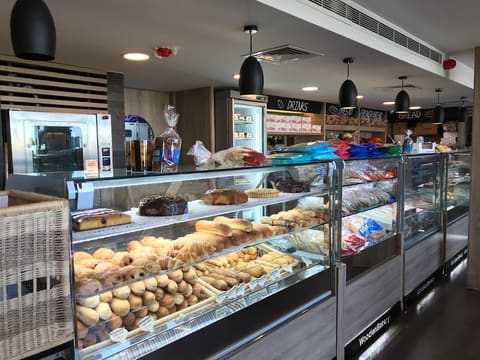 Wooden Bakery - Chekka — photograph 3