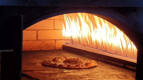 Wooden Bakery - Chekka — photograph 6