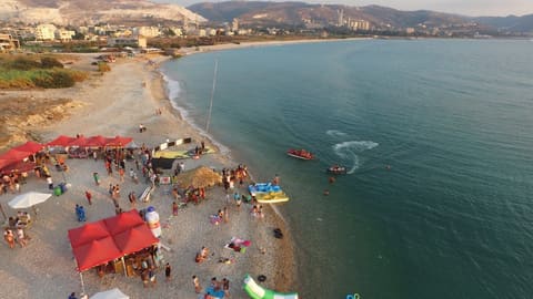 Zireh Beach — photograph 4