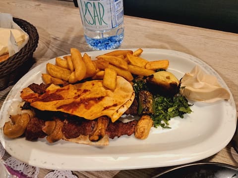Ksar Lebanese Diner — photograph 2
