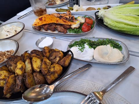 Ksar Lebanese Diner — photograph 5