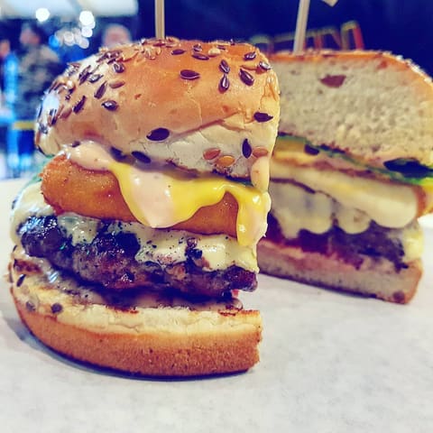 Uncle Sam Burger bar — photograph 4