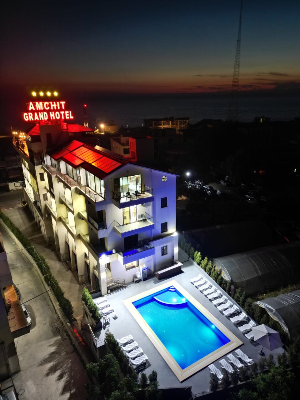 Amchit Grand Hotel