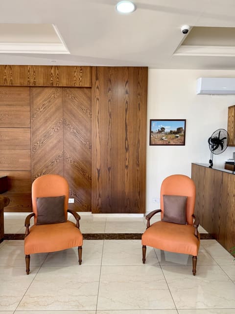 Amchit Grand Hotel — photograph 5