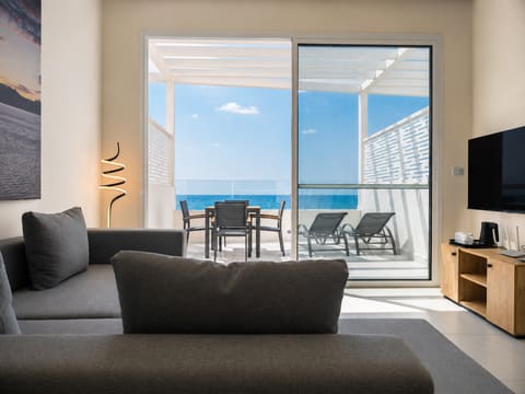 SeaRock Suites Hotel — photograph 4