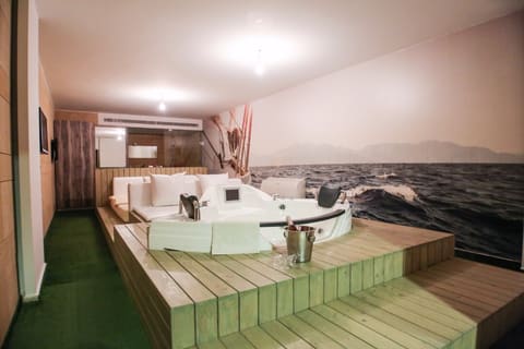 Four Seasons Halat Hotel & Beach Resort — photograph 4