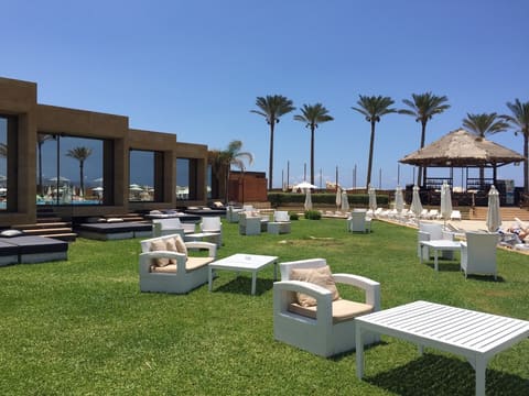 Four Seasons Halat Hotel & Beach Resort — photograph 5