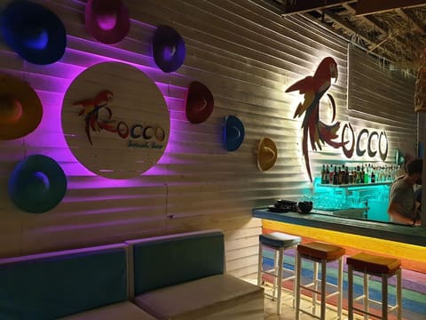 Ape Lounge Bar — photograph 6
