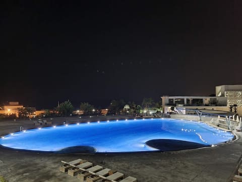 Whitelace Resort — photograph 3