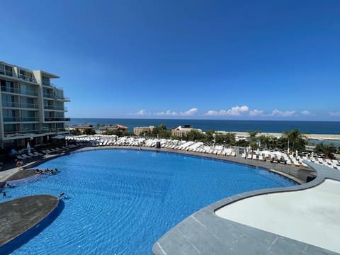 Whitelace Resort — photograph 6
