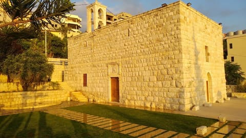 Saint Georges Old Church — photograph 3