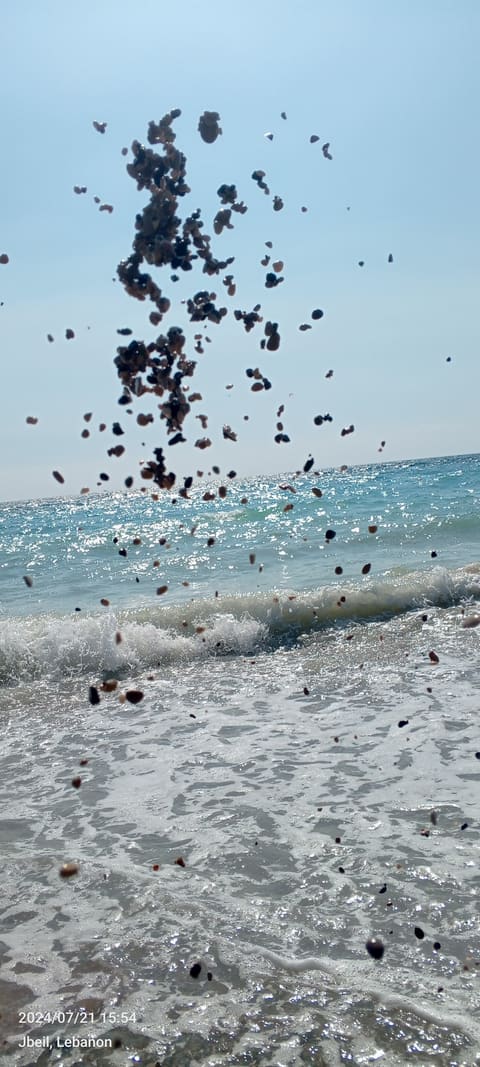 Nahr Ibrahim Public Beach — photograph 6