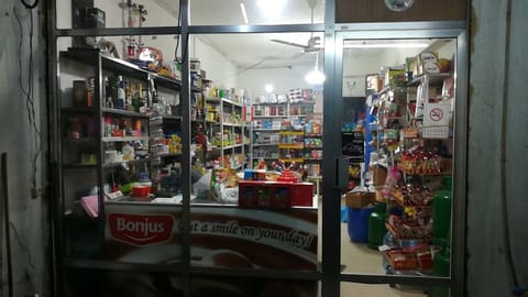 Mini market Racheh — photograph 2