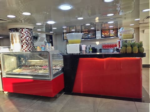 Tayeb Restaurant — photograph 6