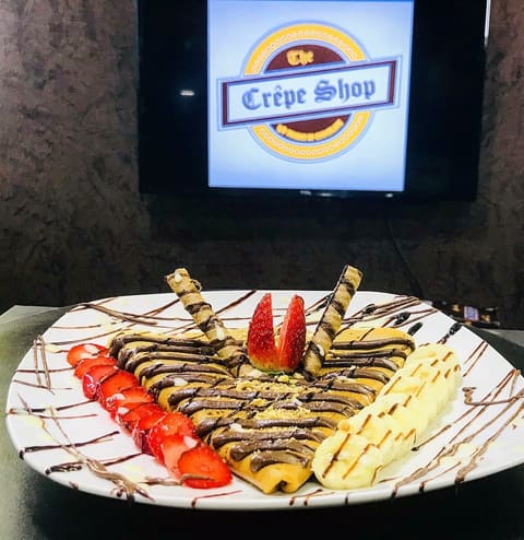 The Crepe Shop LB — photograph 3