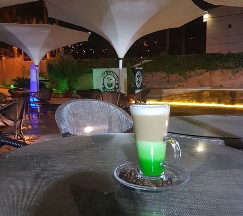 PRIME LOUNGE CAFE — photograph 2