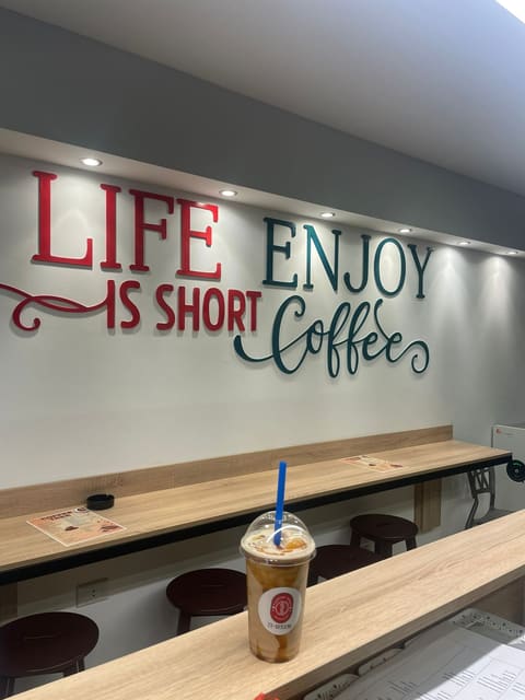Coffee tree — photograph 2