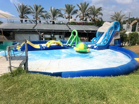 La Fontaine Beach Resort — photograph 6