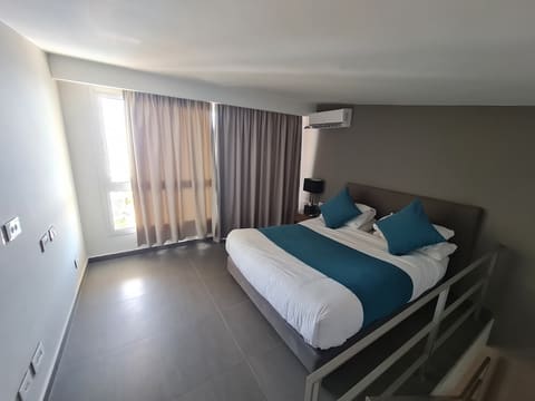 Warwick Pangea Beach Resort & Spa — photograph 2
