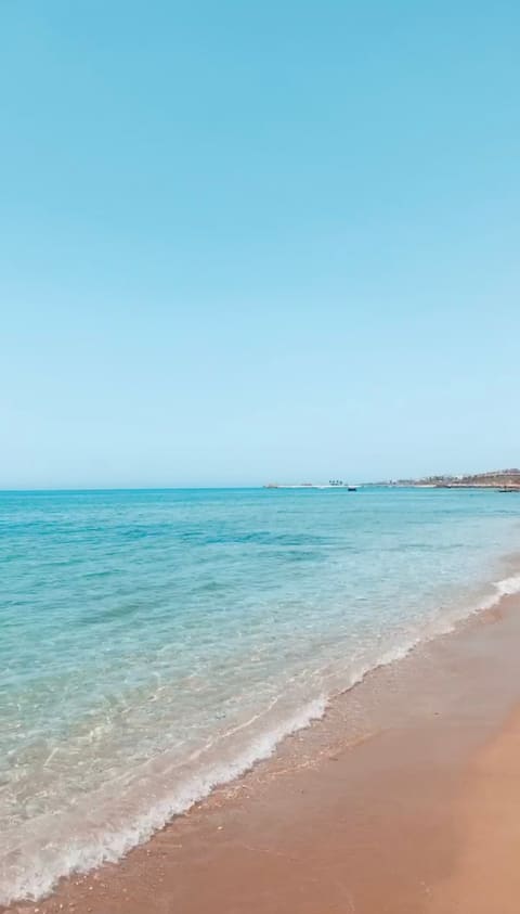 Golden Sand - Beach — photograph 2