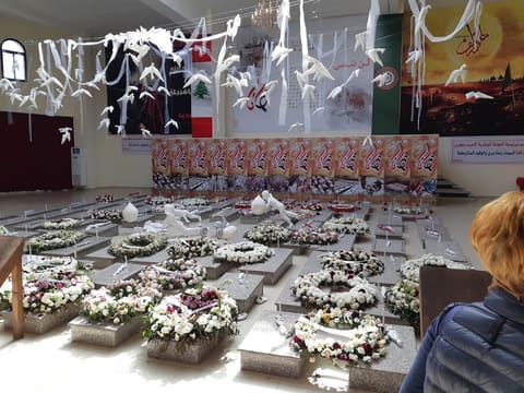 UN Post - Qana's Massacre 1996 — photograph 6