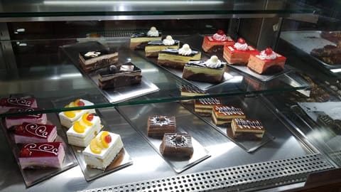 Al Qalaa - Pastry — photograph 2