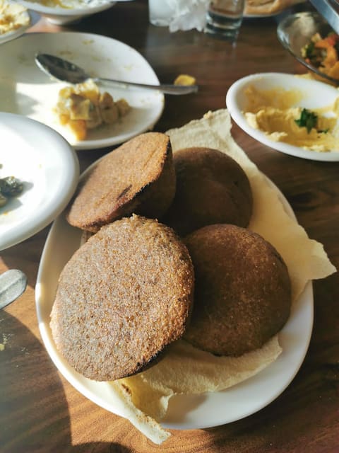 Jisr Al Kamar - Restaurant — photograph 3