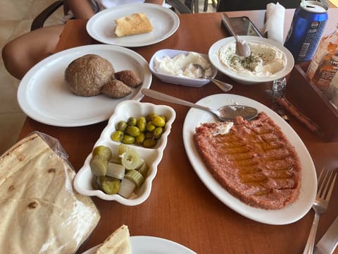 Makhlouf restaurant — photograph 2