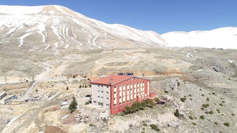White Hills hotel — photograph 2