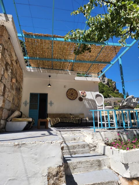 Kadisha River House — photograph 6