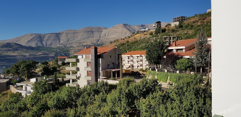 Green Hotel Hasroun