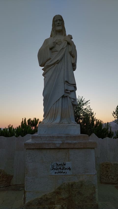 Sacred Heart Church — photograph 3