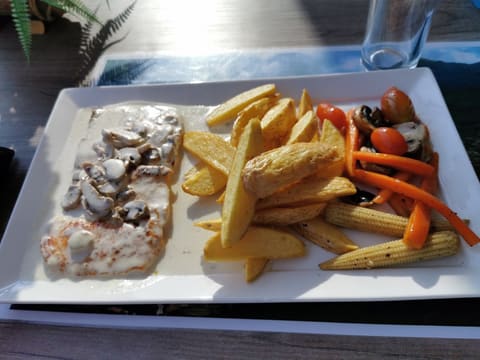 Francis restaurant — photograph 4