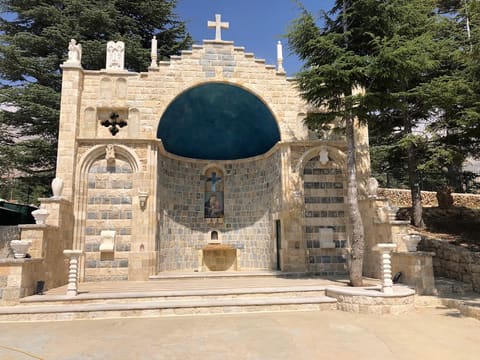 Mazar Saydet Al Arz — photograph 2