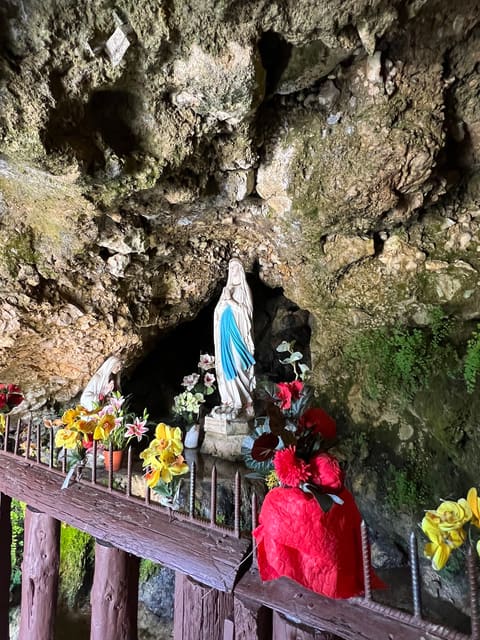 La Sainte Lourde — photograph 4