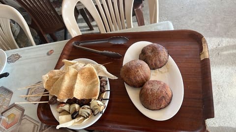 Abou Charbel Restaurant — photograph 4