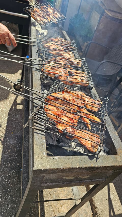 Yala 3ol 3ol - Signature Chicken and Sandwiches — photograph 2