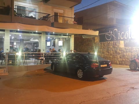 Nicolas cafe — photograph 4