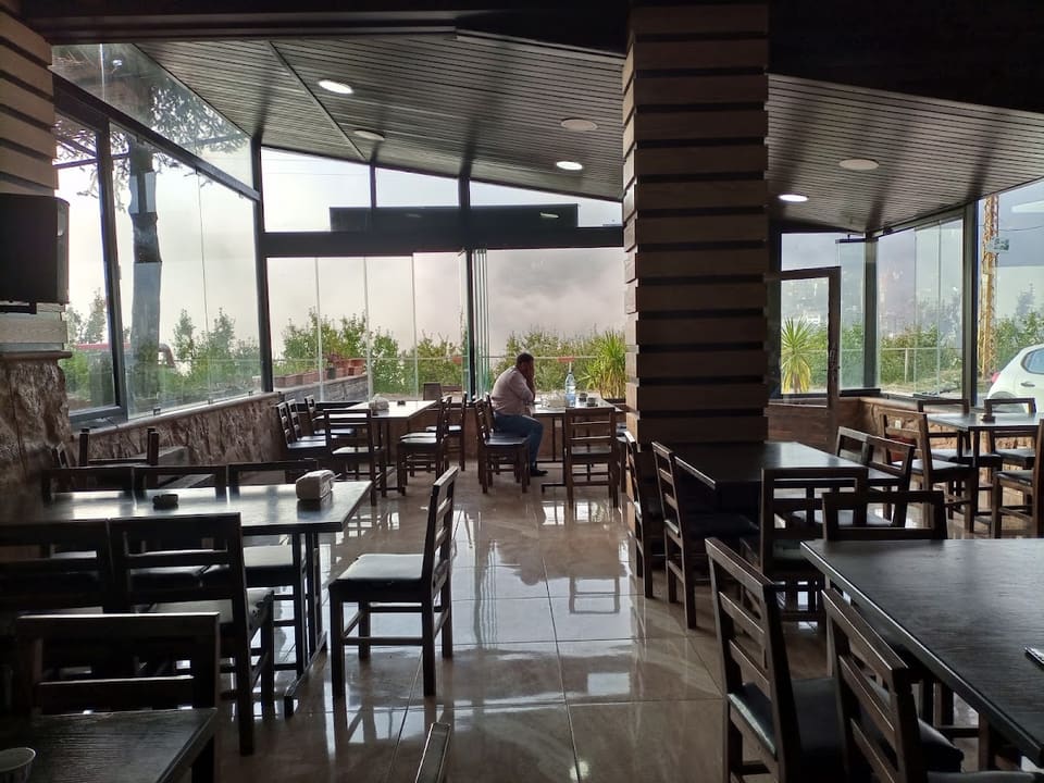 Sakhret Kannoubine-Restaurant