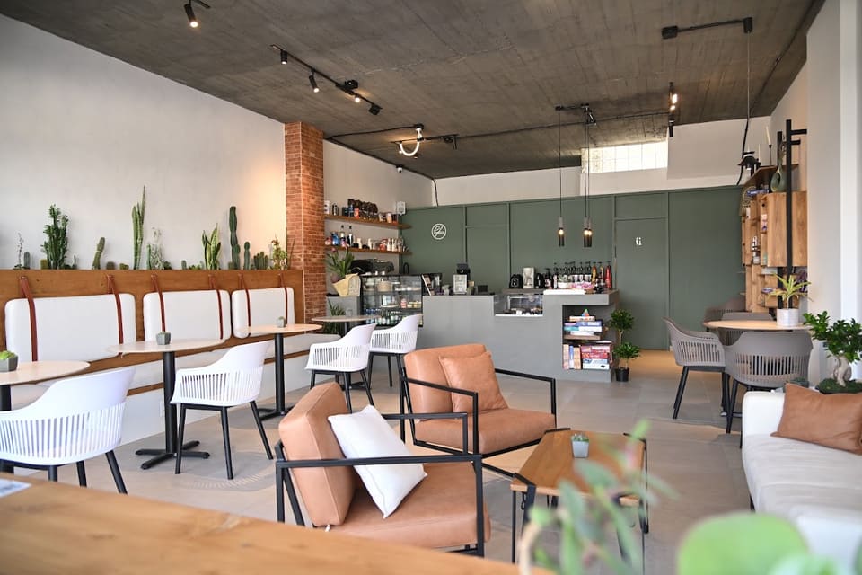 AHUTO Coffee Space