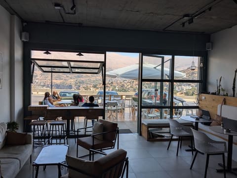 AHUTO Coffee Space — photograph 5