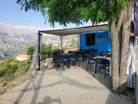 Skyview Café — photograph 3